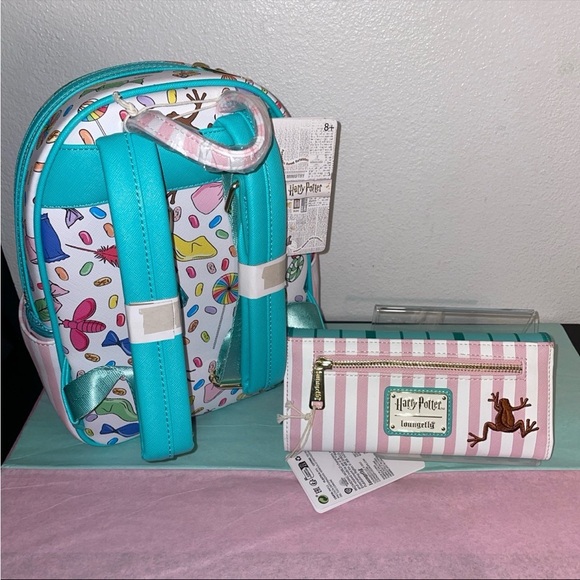 Exclusive Loungefly Harry Potter Honeydukes Sweet Shop Mini Backpack & Wallet - Picture 2 of 10